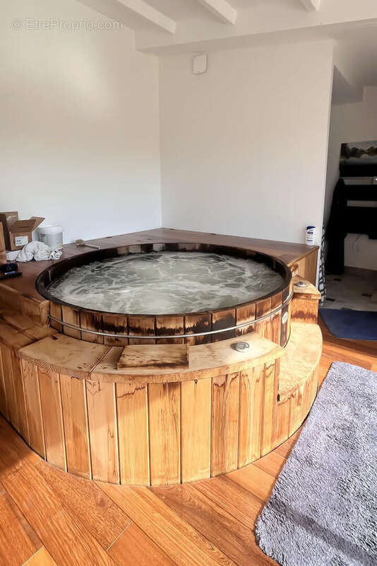 Maison à SAINT-JEAN-DE-LIVERSAY