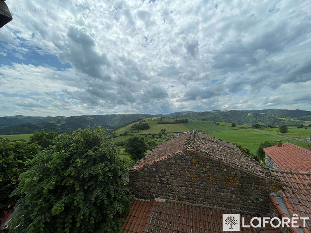 Maison à SAINT-BERAIN