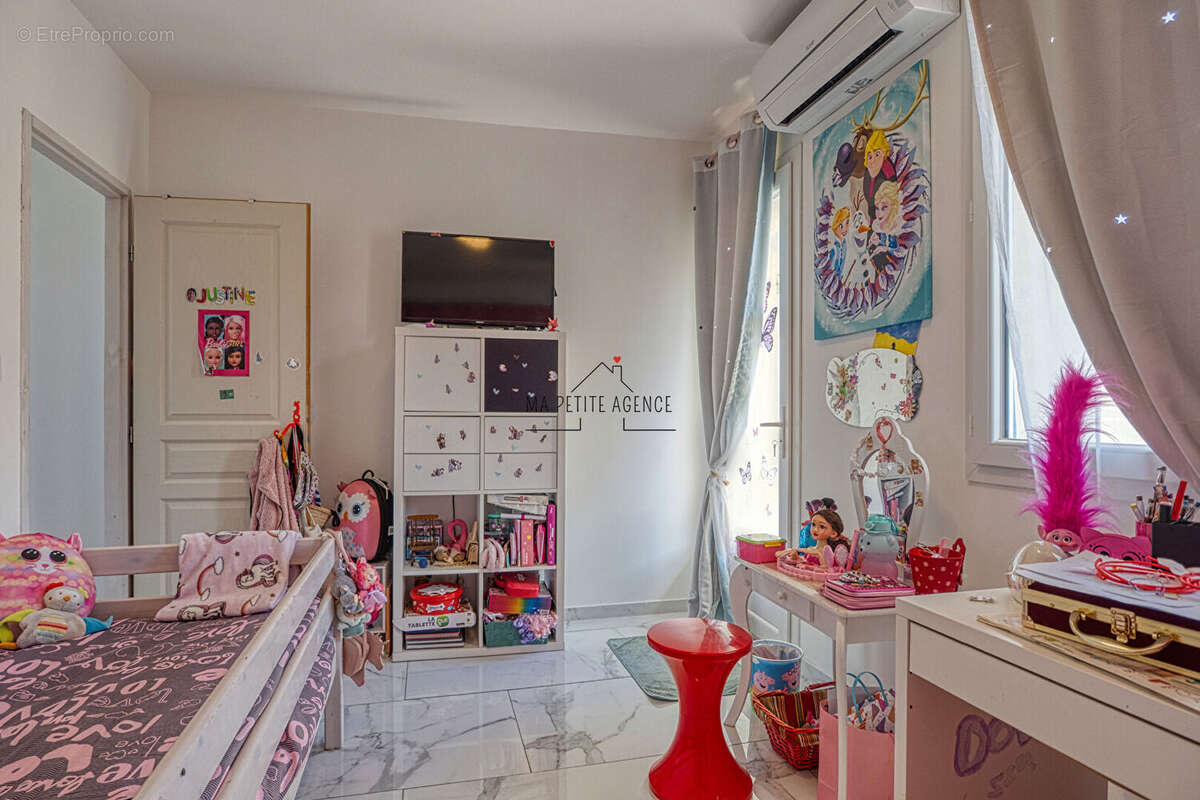 Appartement à LE ROVE