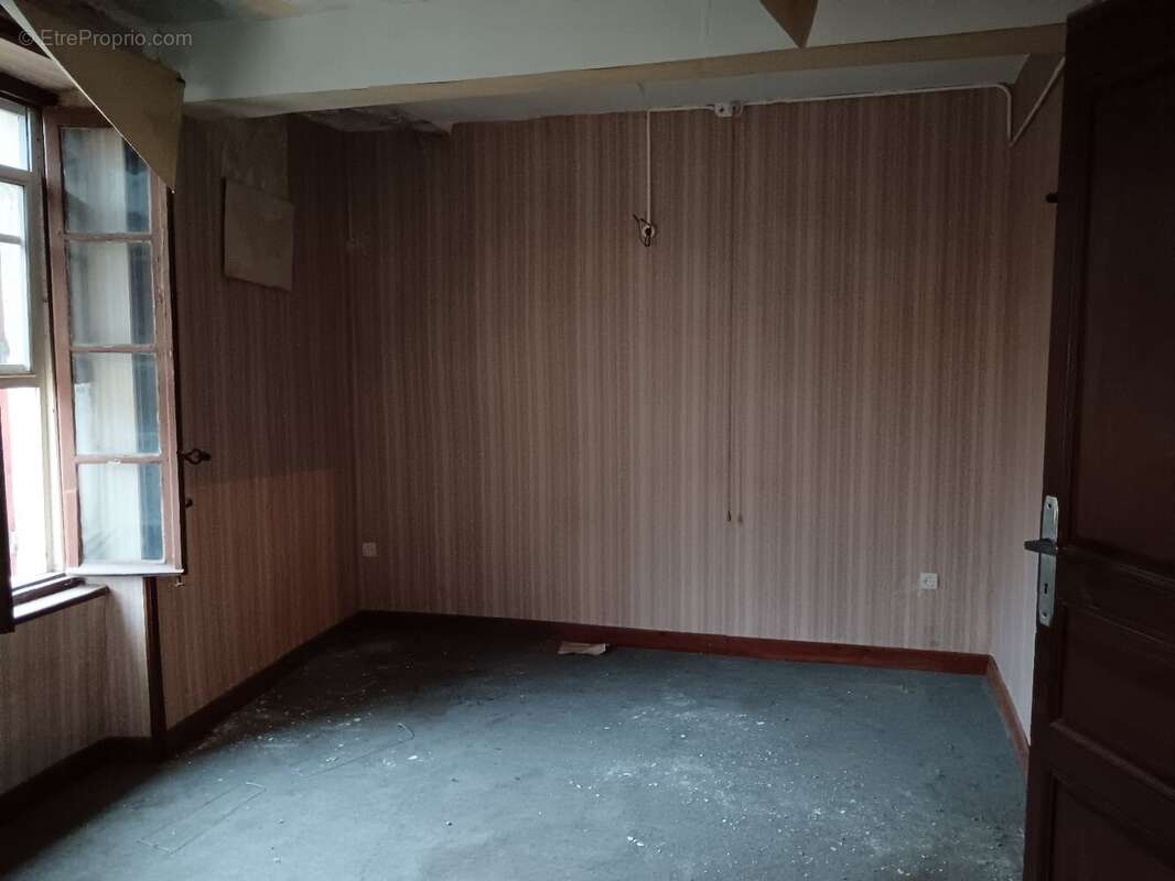 Maison de village 6 pièces de 148 m² avec garage et greniers - photo 7