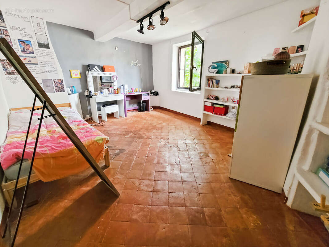 Maison à PELISSANNE