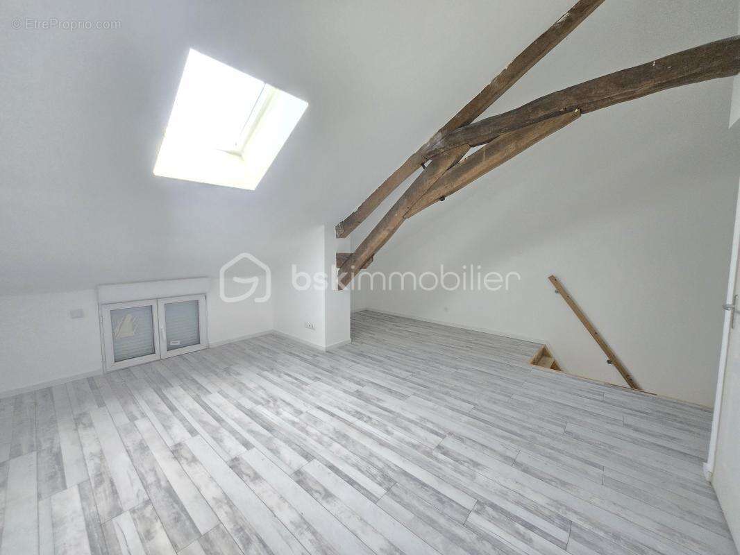 Appartement à FOURCHAMBAULT
