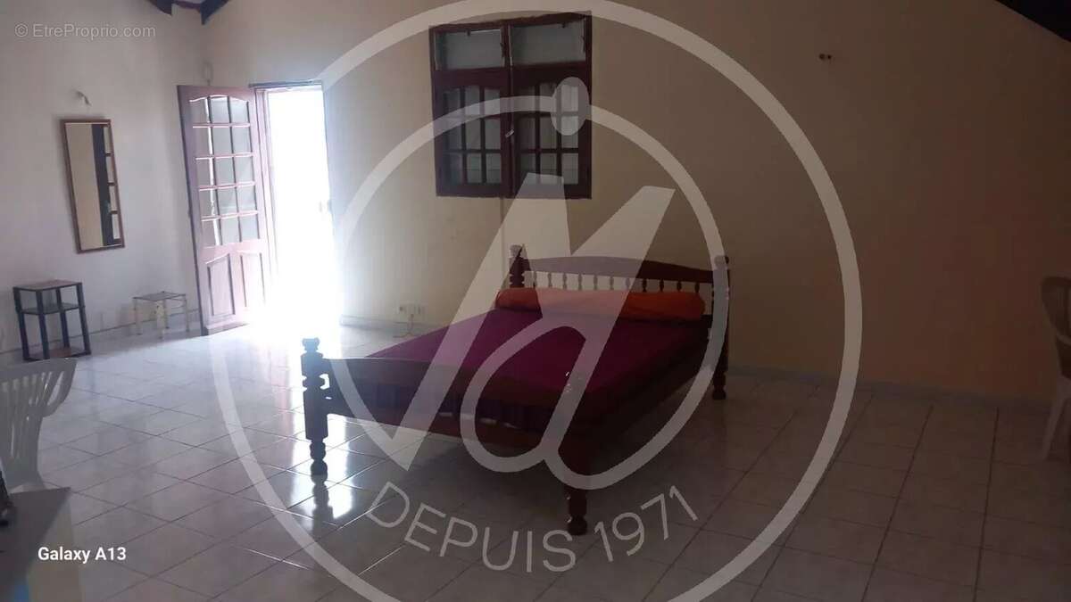 Maison à PETIT-BOURG