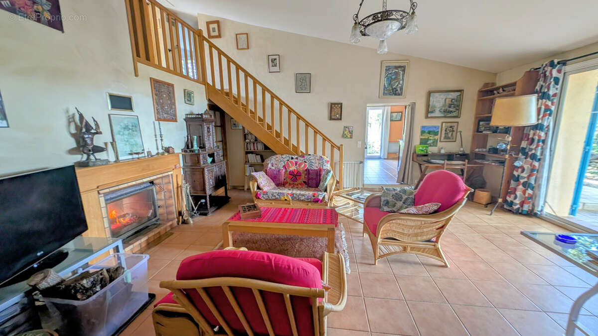 Maison à LAROQUE-DES-ALBERES