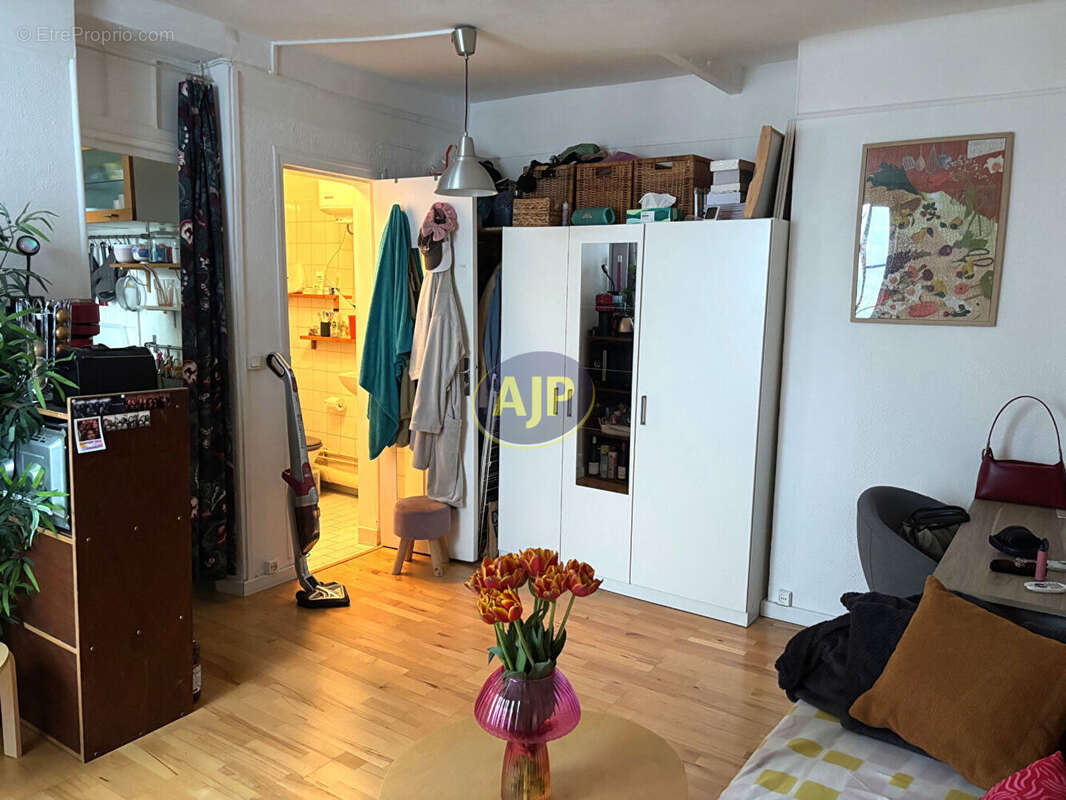Appartement à PARIS-11E