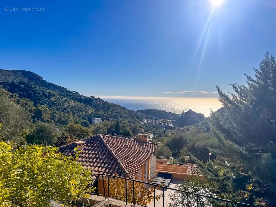 Appartement à EZE