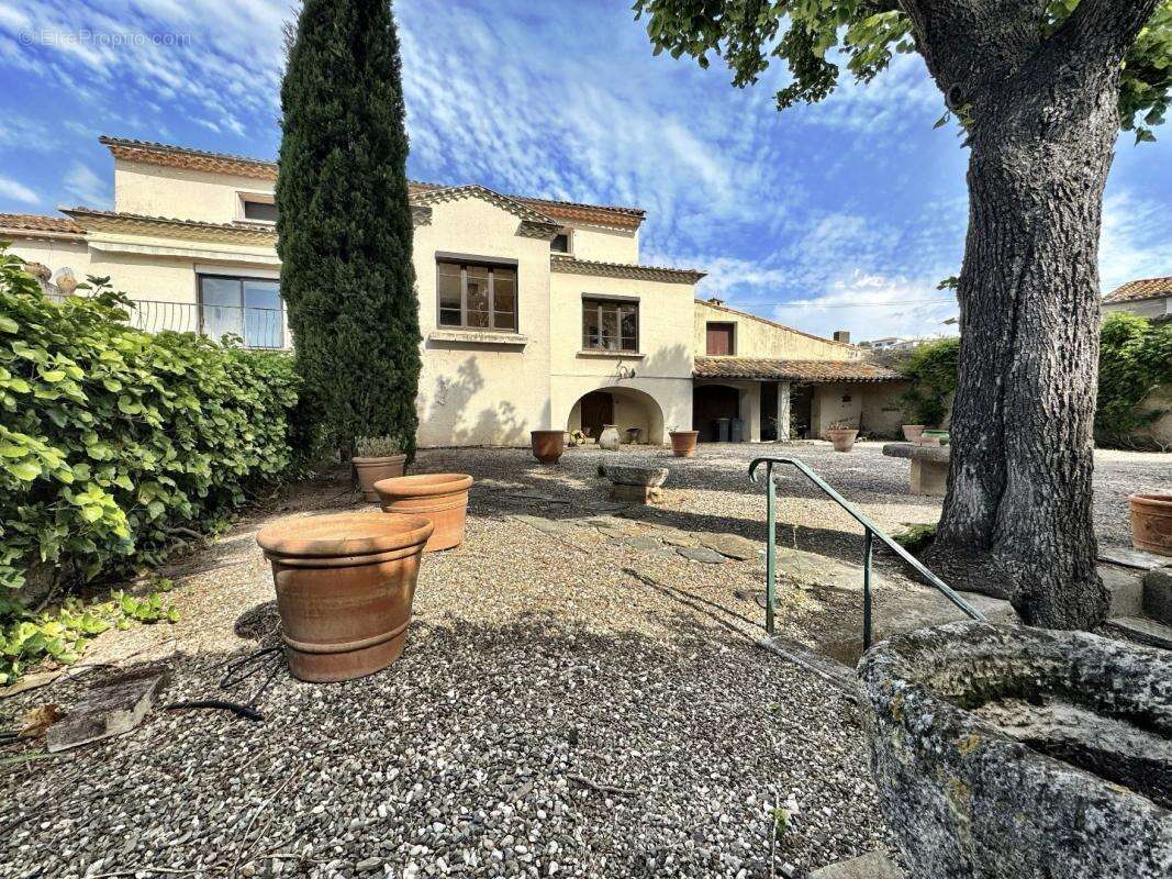 Maison à CABREROLLES