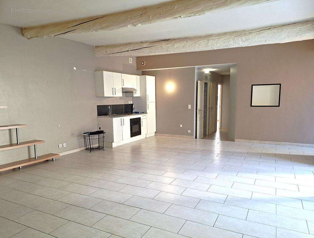 Appartement à LAMBESC