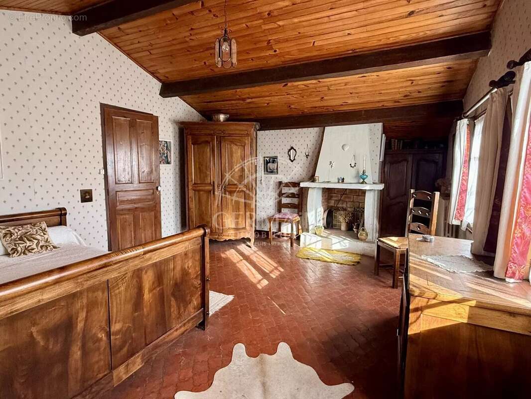 Maison à L'ISLE-SUR-LA-SORGUE