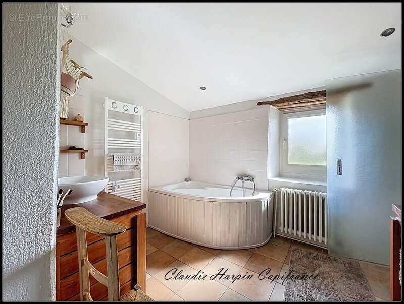 Maison à LA FERRIERE-EN-PARTHENAY