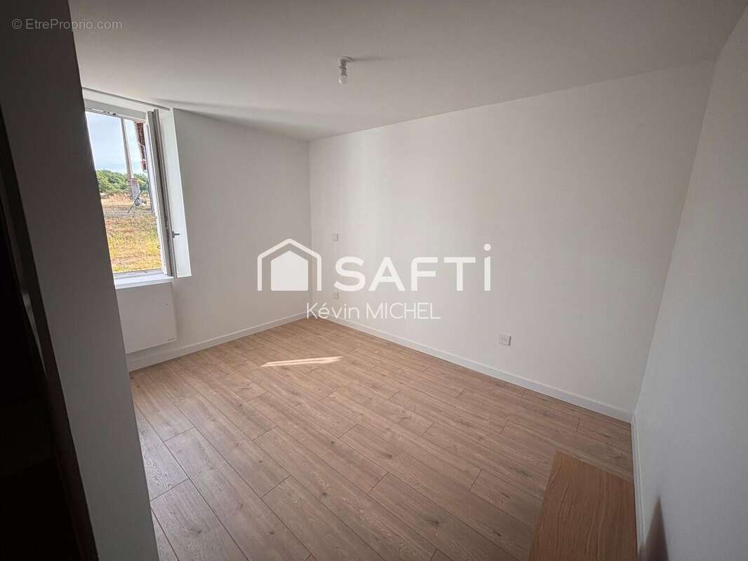 Maison 108 m² à Exideuil  - photo 5