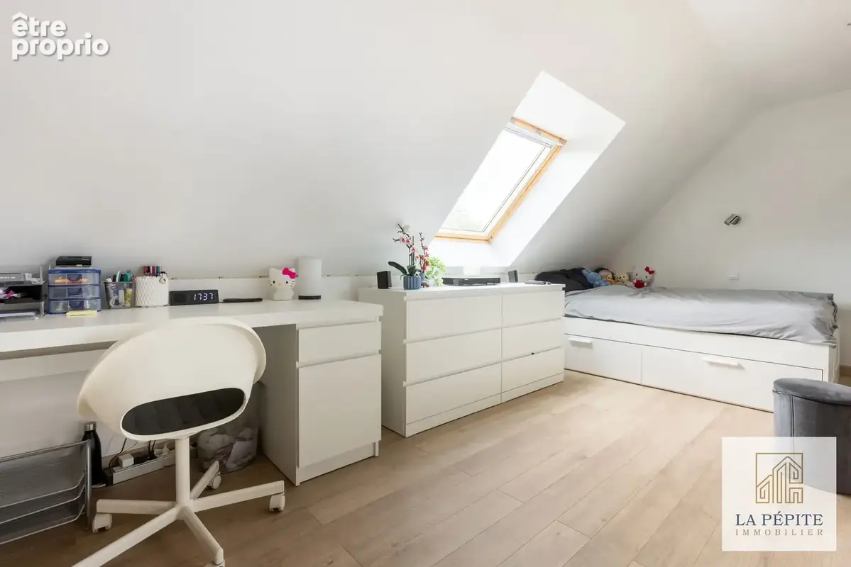 EN EXCLUSIVITE-Pavillon individuel récent, 4 chambres + bureau, garage, jardin - photo 12