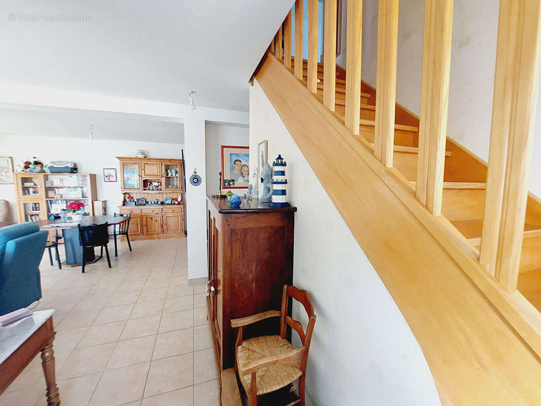 Maison à MONTREUIL-LE-GAST