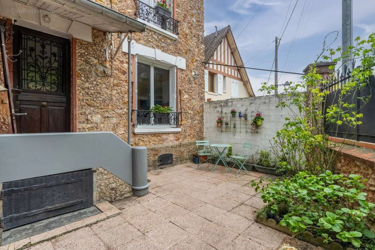 Maison à VAUX-SUR-SEINE