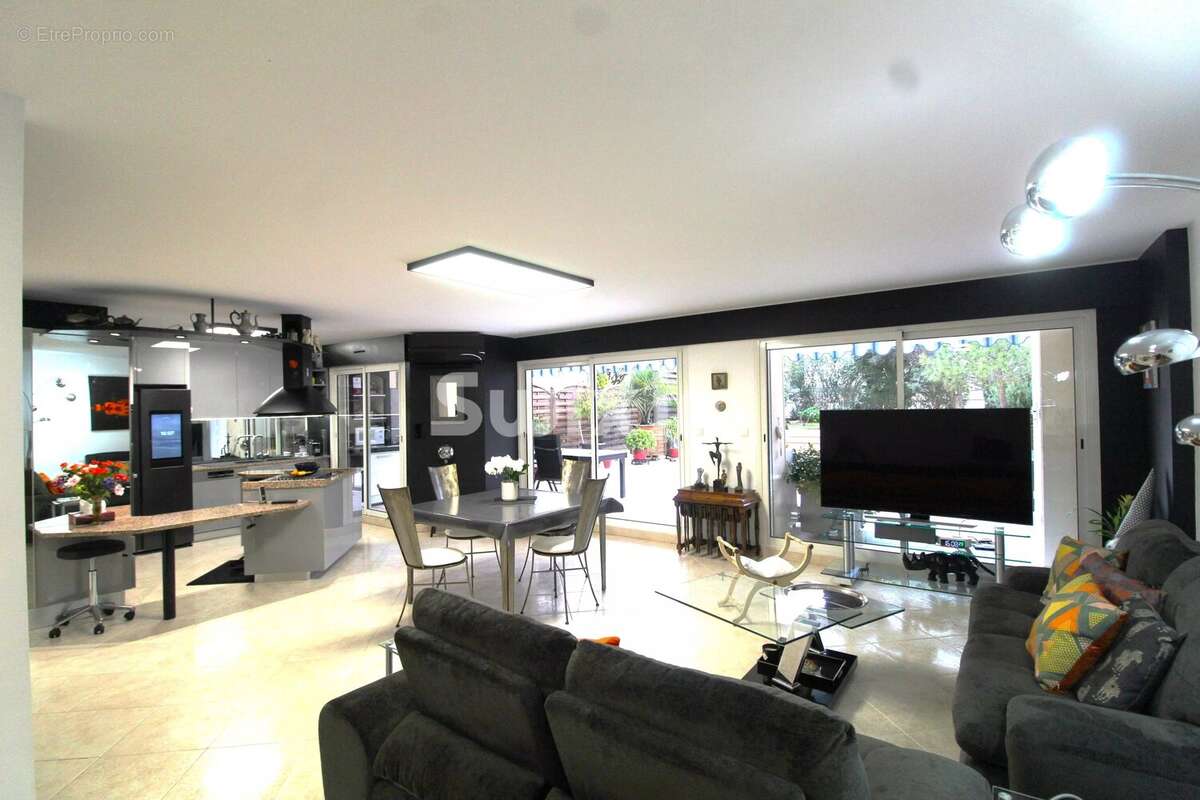 Appartement à FREJUS