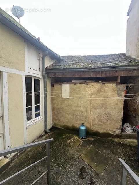 Maison à BRIENON-SUR-ARMANCON