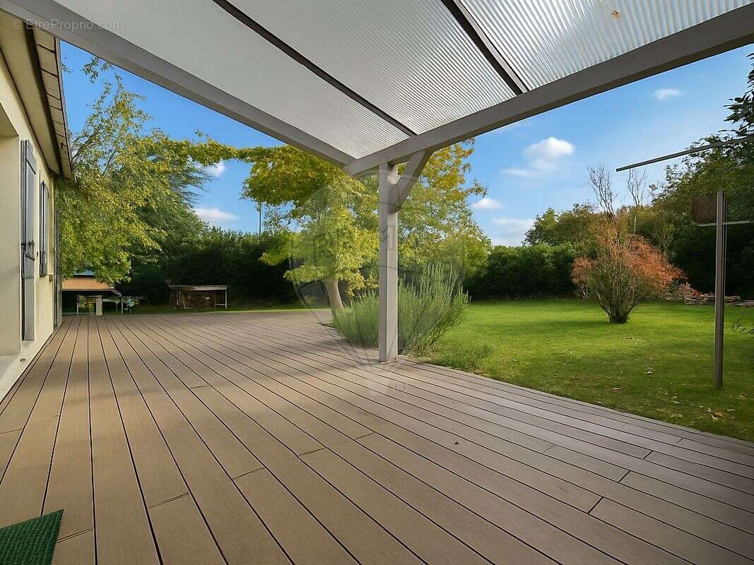 Maison à MORTEFONTAINE