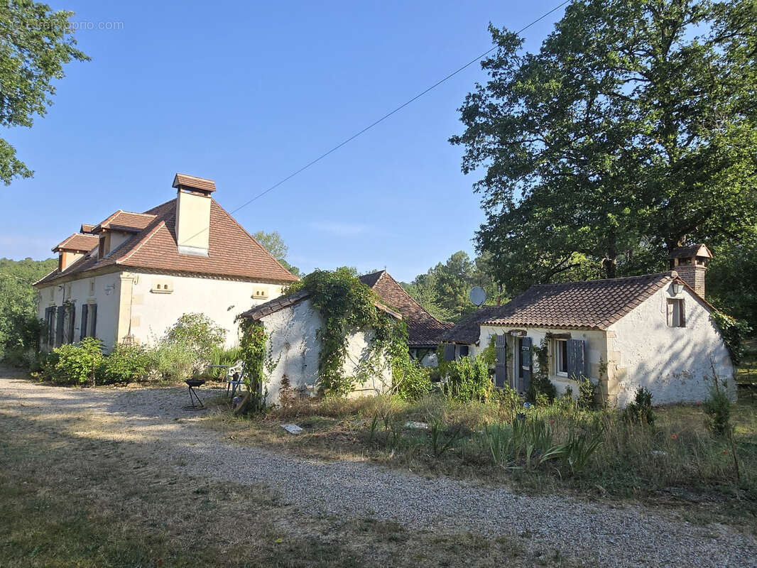 Ensemble de 3 habitations sur un parc de 2ha76 avec étang! - photo 36