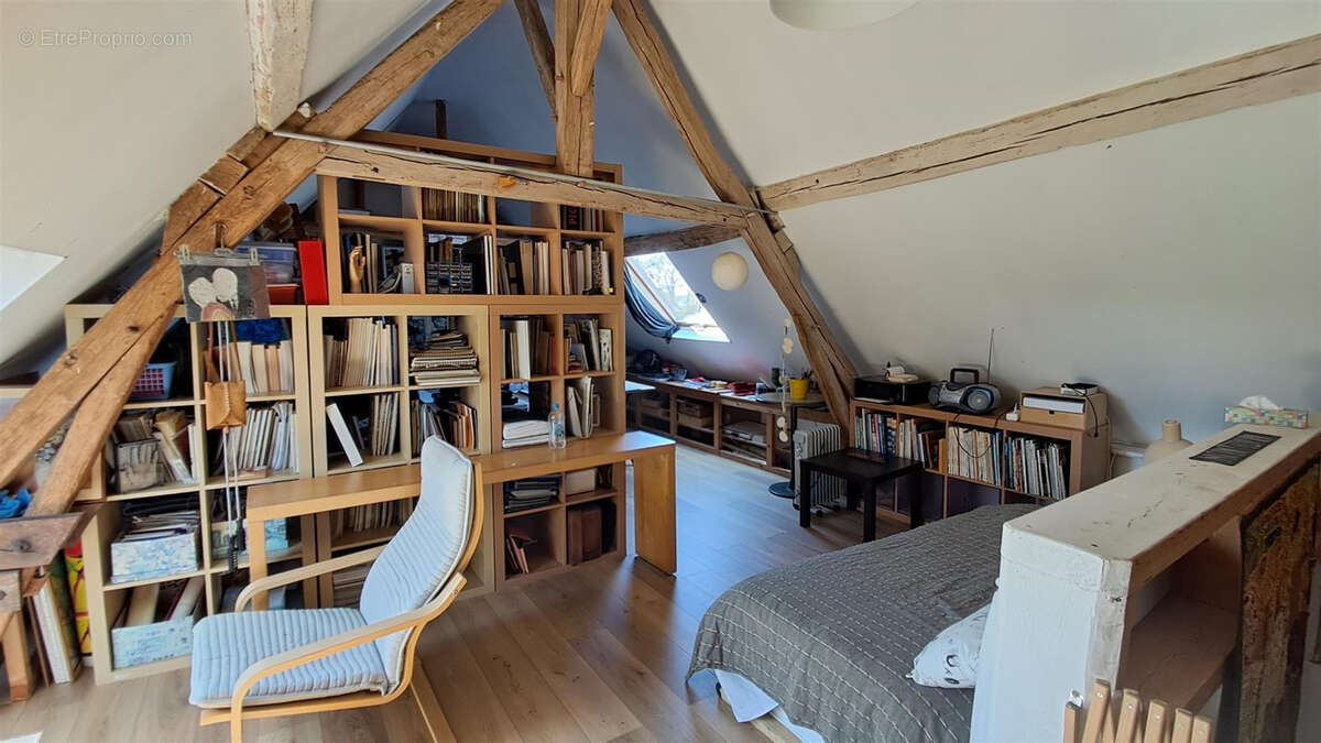 Belle maison ancienne avec ses dépendances - photo 8