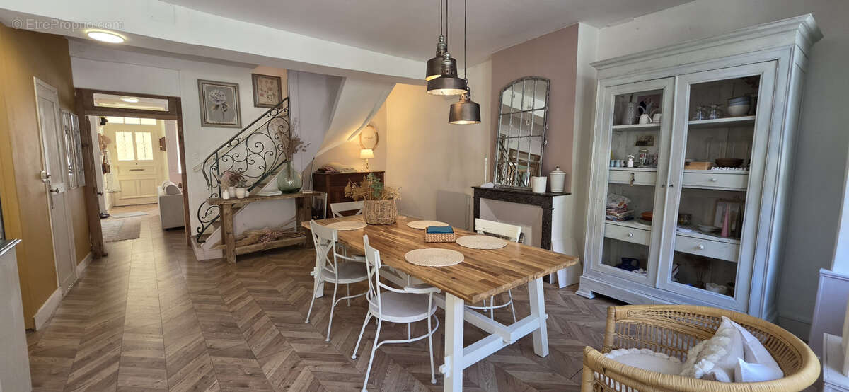 Maison à VARZY