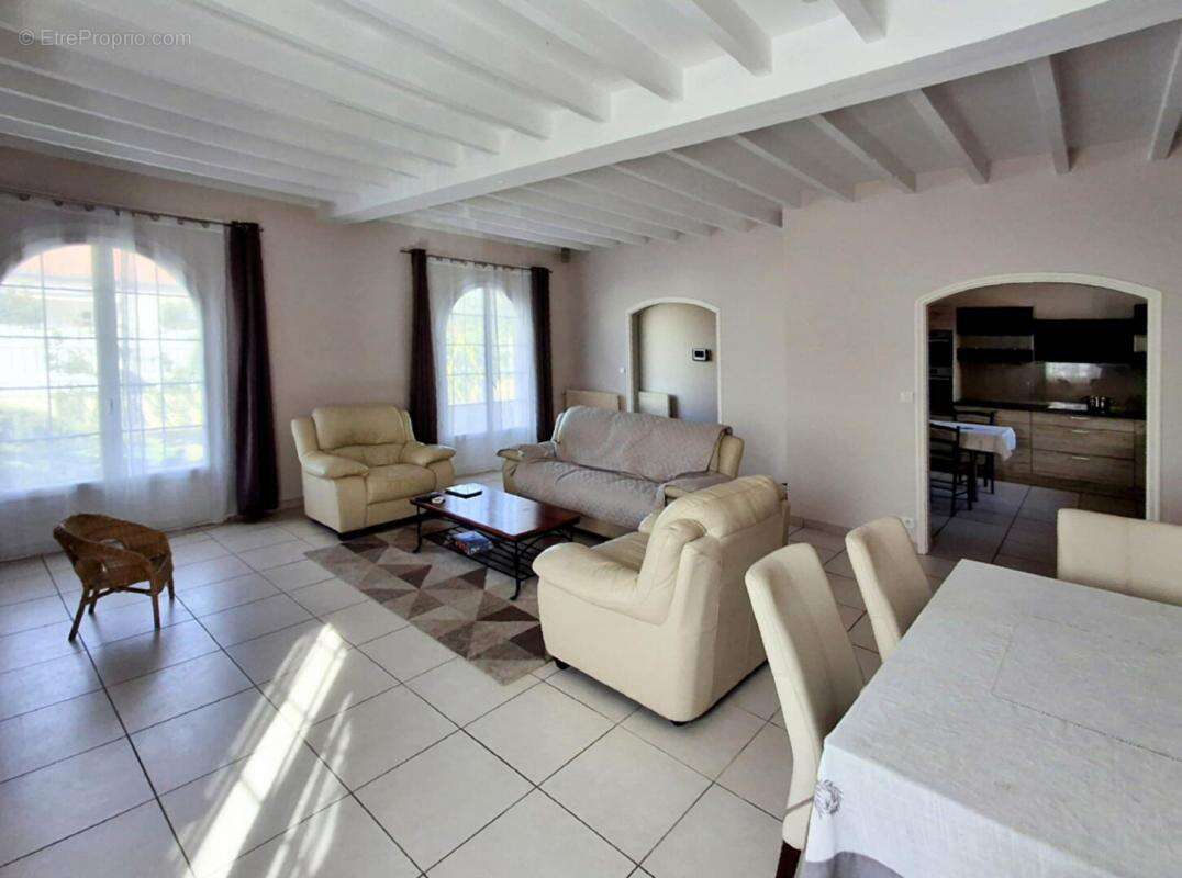 Maison à AMBES
