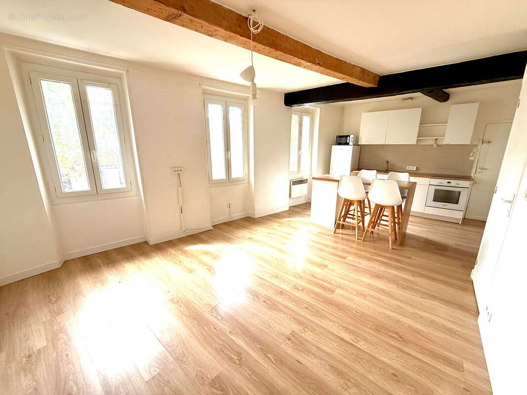 Appartement à MARSEILLE-11E