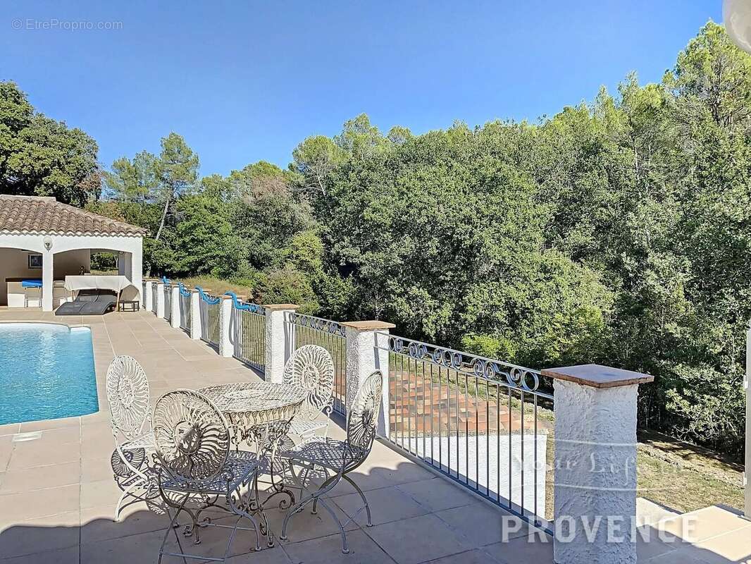 Maison à SAINT-ANTONIN-DU-VAR