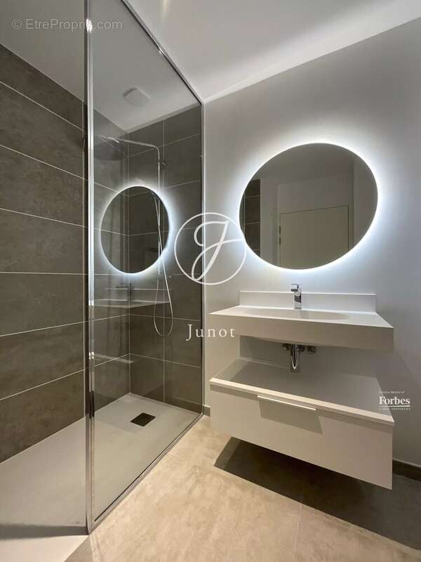 Marcq-en-Baroeul - CENTRE - Appartement à vendre - 4 pièces - 154 m² - 3 chambres - Terrasse - Deux box - photo 12