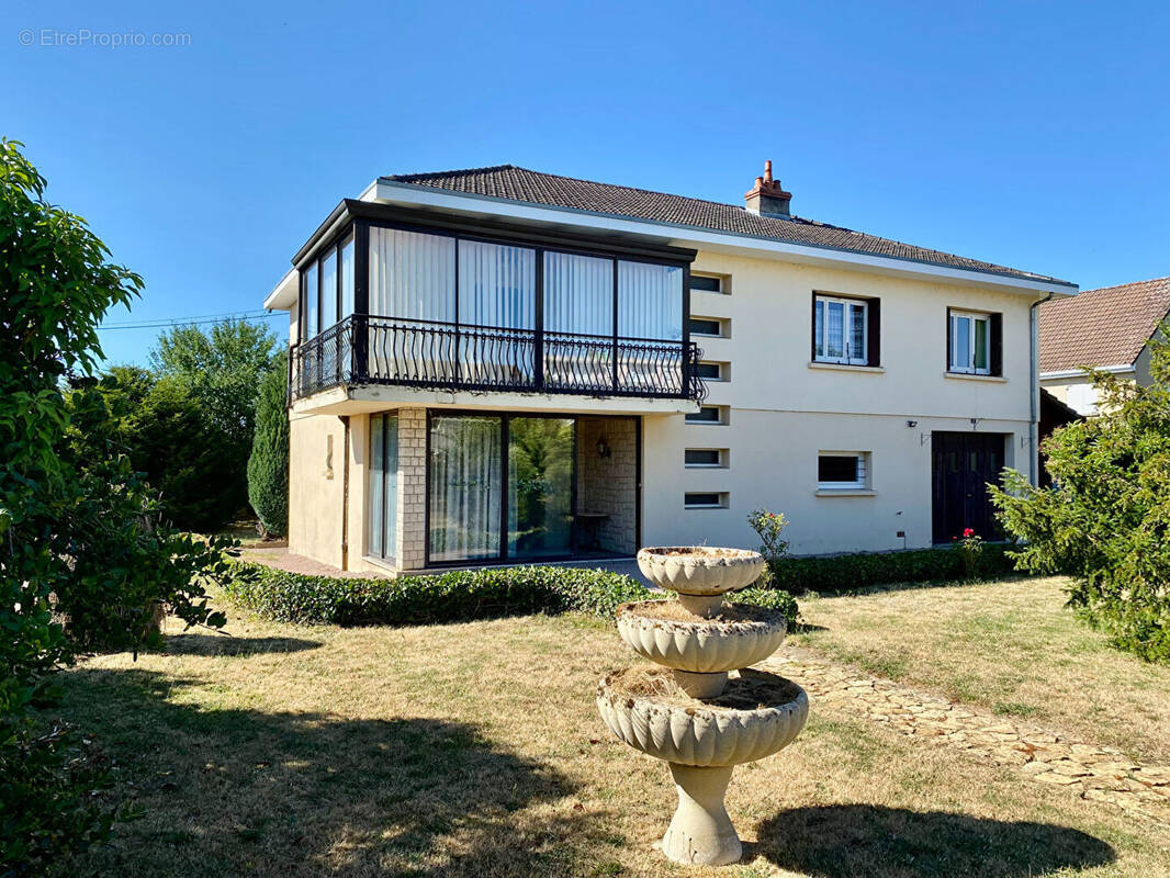 Maison à BLANZY