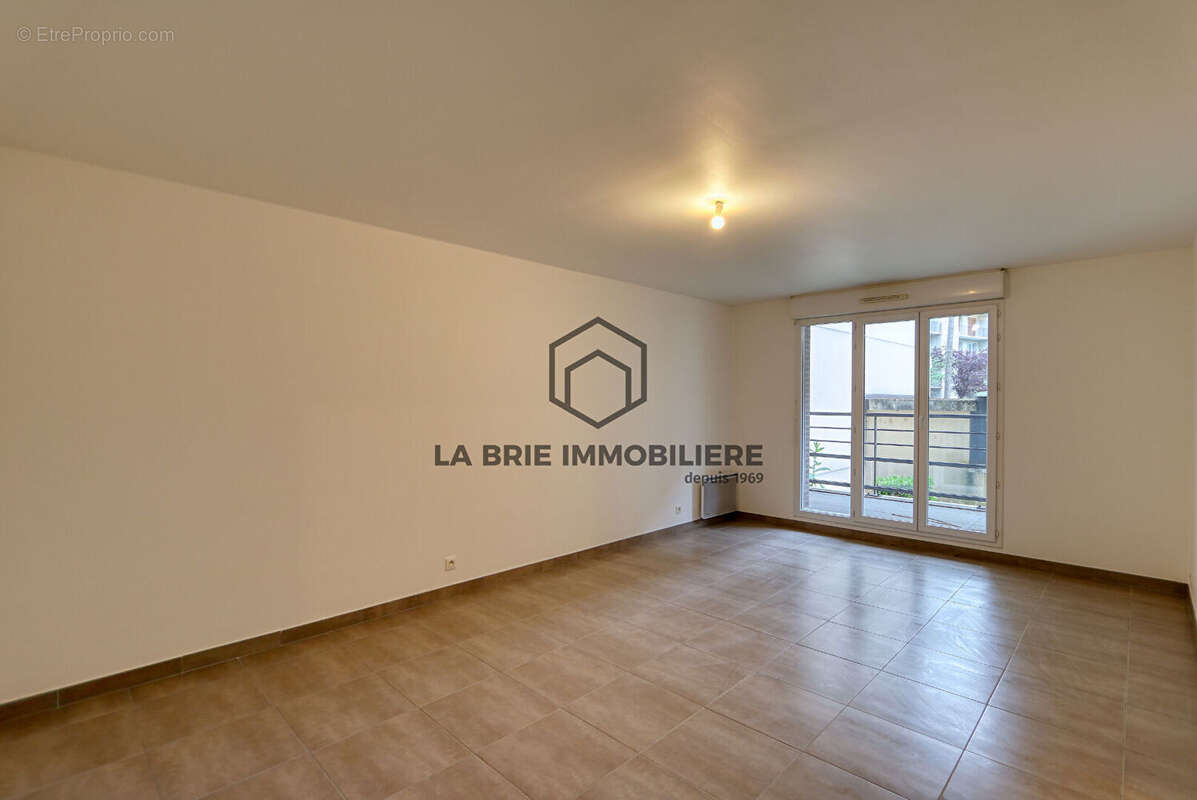 Appartement à VIRY-CHATILLON
