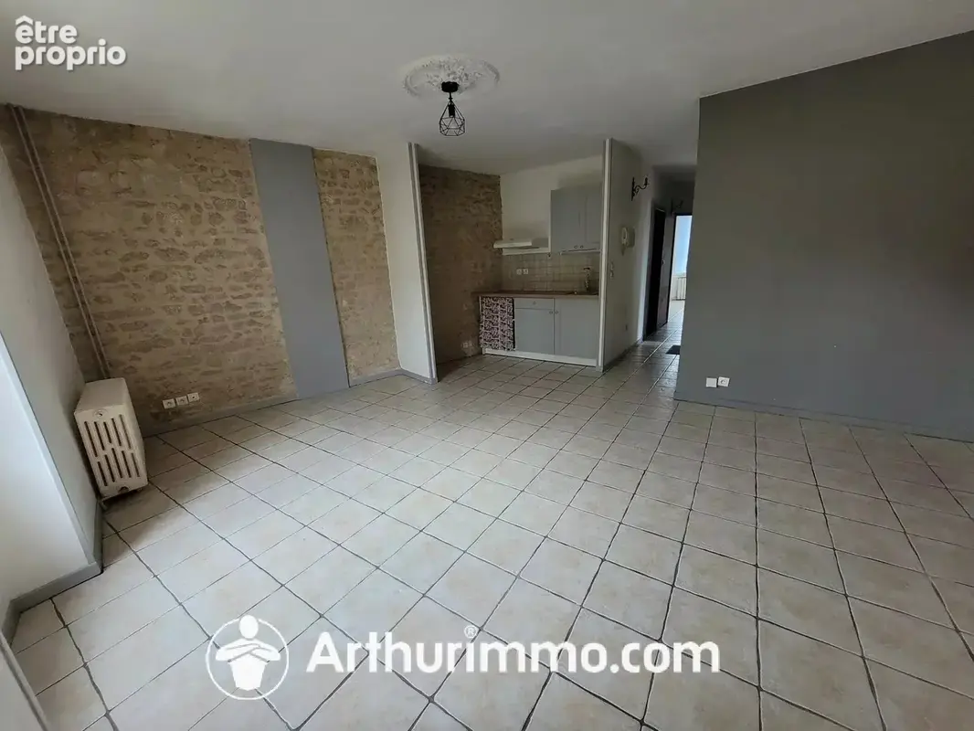 Vente Appartement Saint-jean-d'angely(17400) 108 000ï¿œ - photo 2