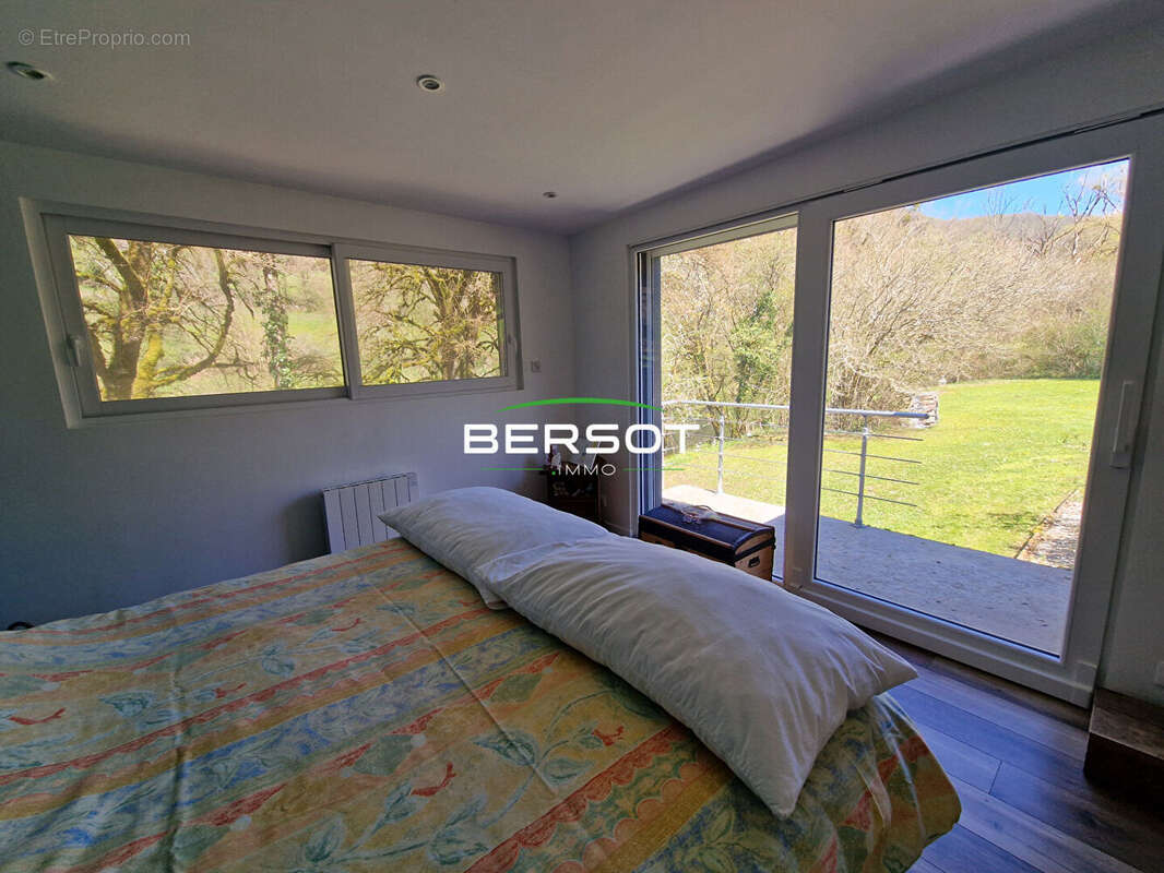 Maison à GUILLON-LES-BAINS