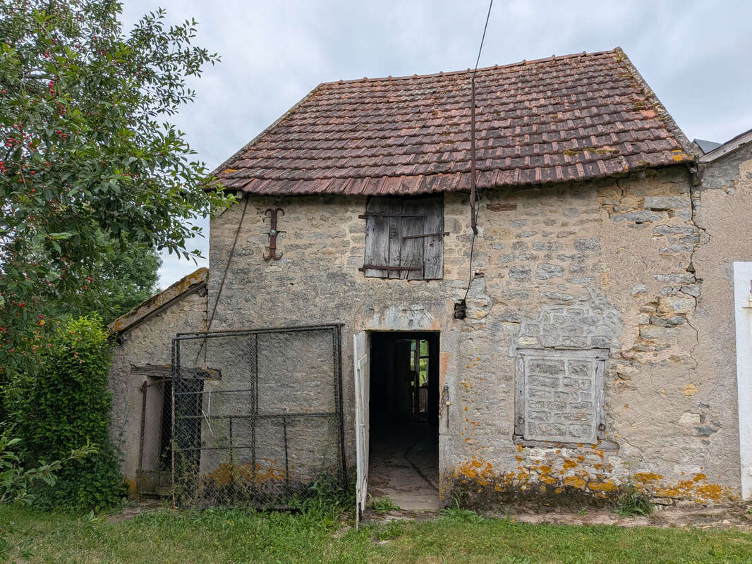 Maison à TINTURY