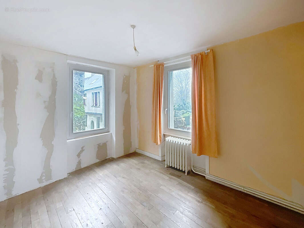 Commerce à PLOERMEL