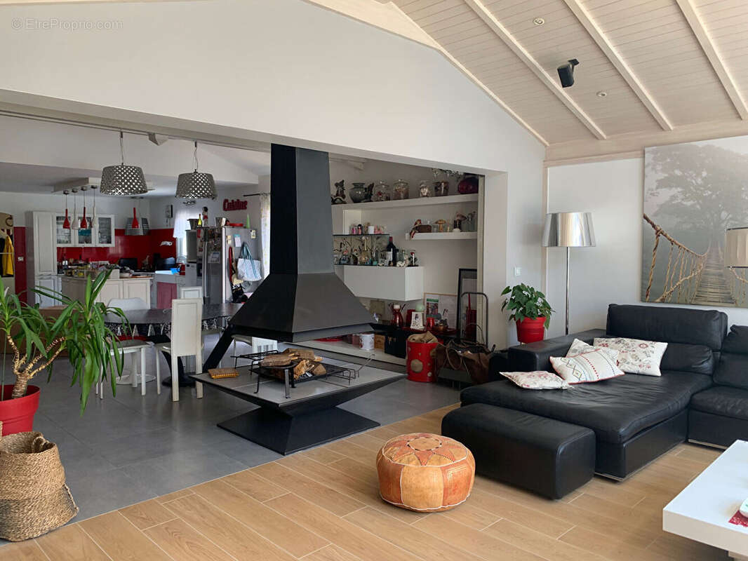 Maison à SAINT-SEBASTIEN-SUR-LOIRE