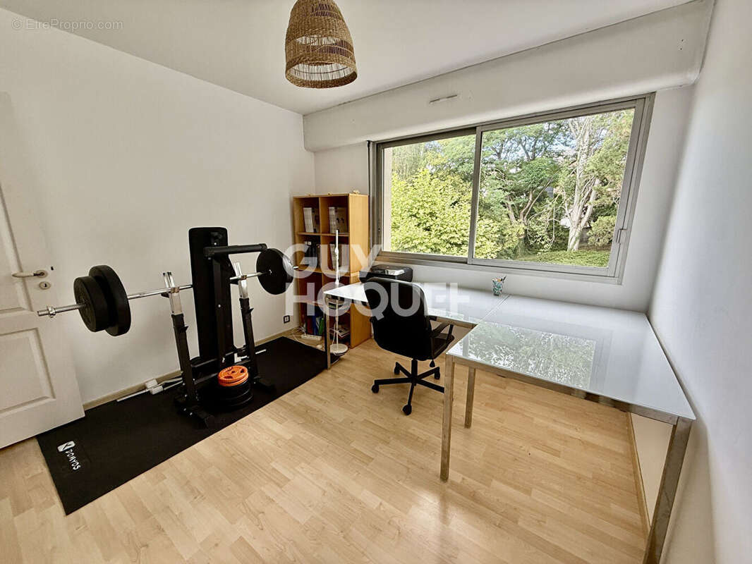 Clermont-Ferrand secteur Montjuzet - Appartement T4 96 m2 avec balcon et garage - photo 6