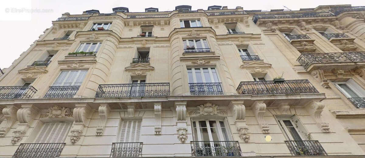 Appartement à PARIS-10E