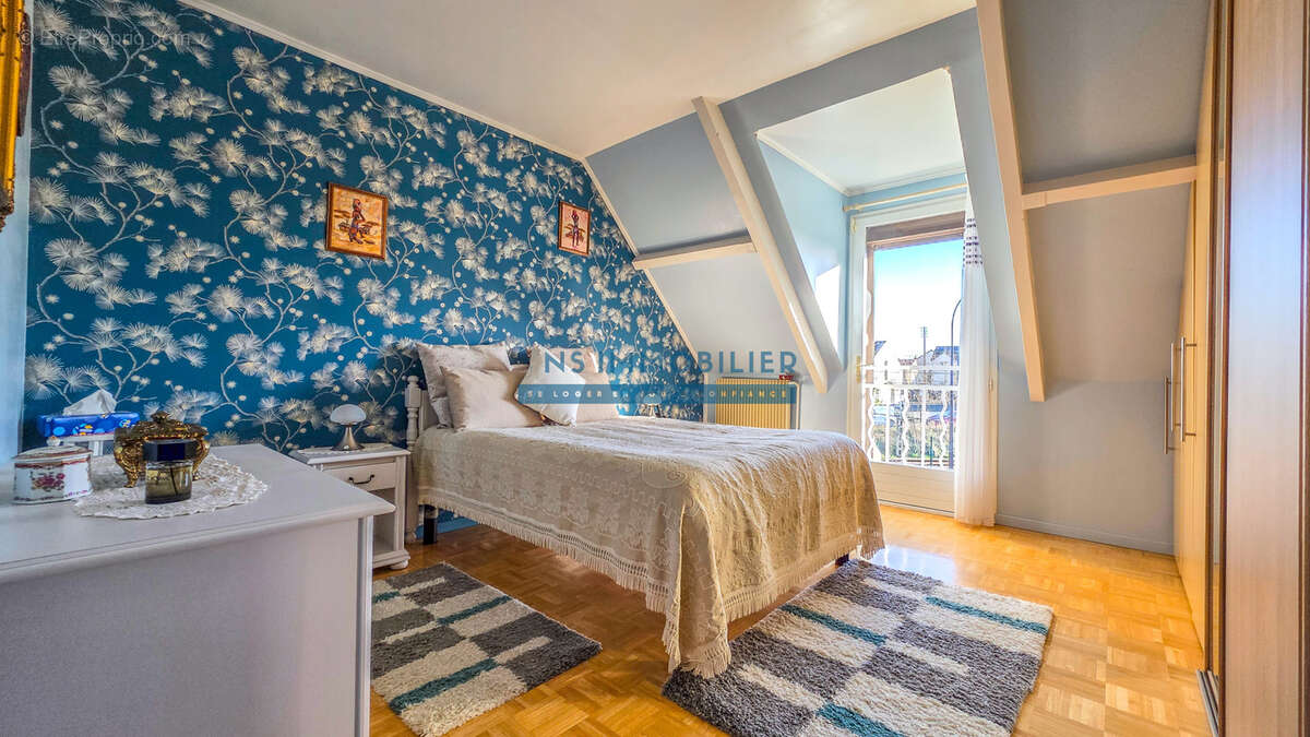 Maison à SARTROUVILLE