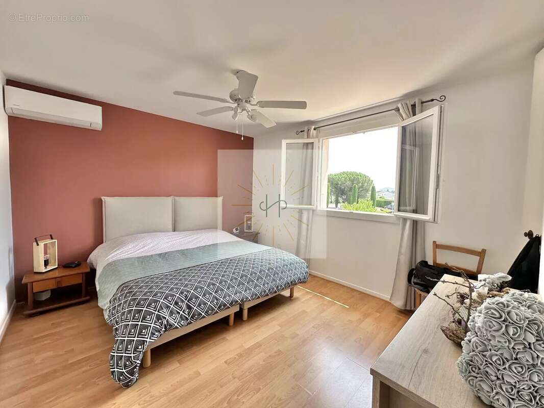 Maison à MONTELIMAR