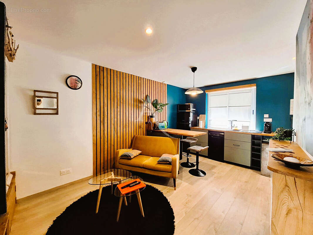 Appartement Sète 2 pièces 31 m² + cour de 16 m² - photo 2