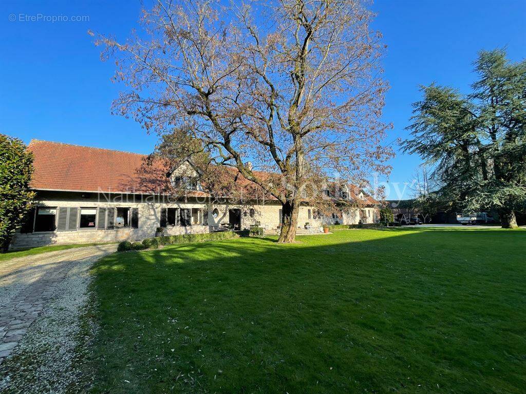 Maison à MONT-SAINT-ELOI