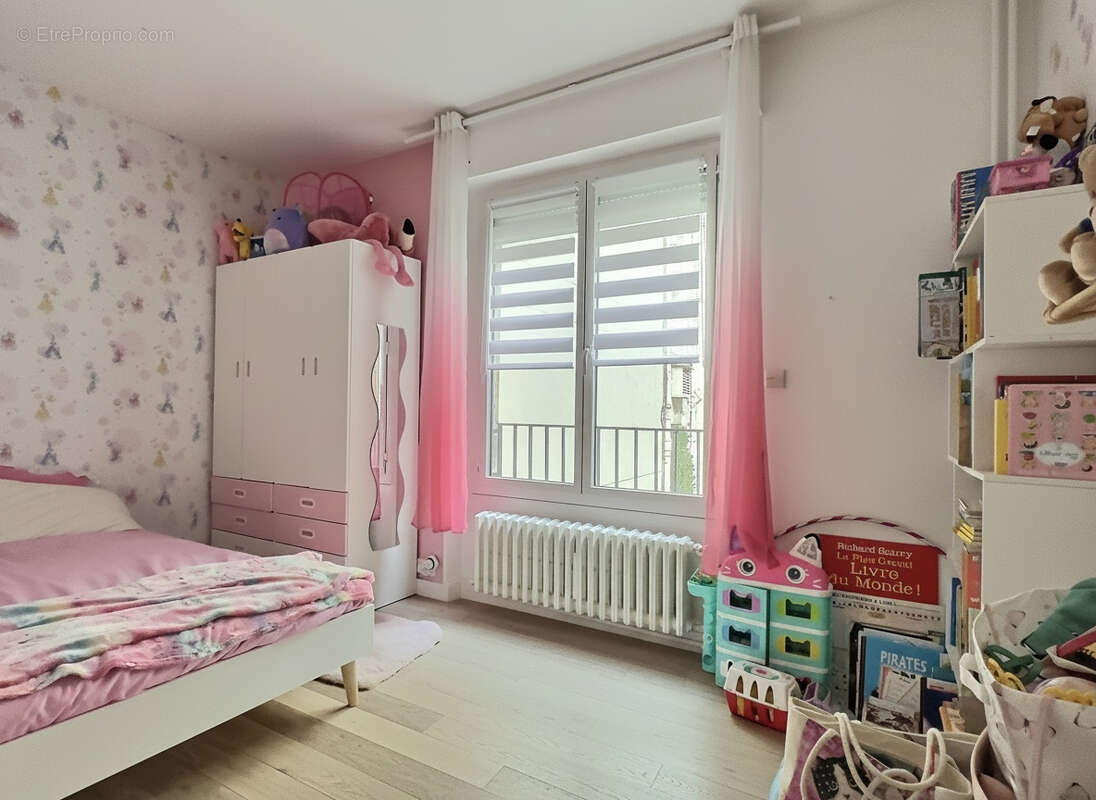 Paris 6e arrondissement - Quartier Luxembourg /Ecole Alsacienne - Appartement familial de 102.43 m2 - photo 4