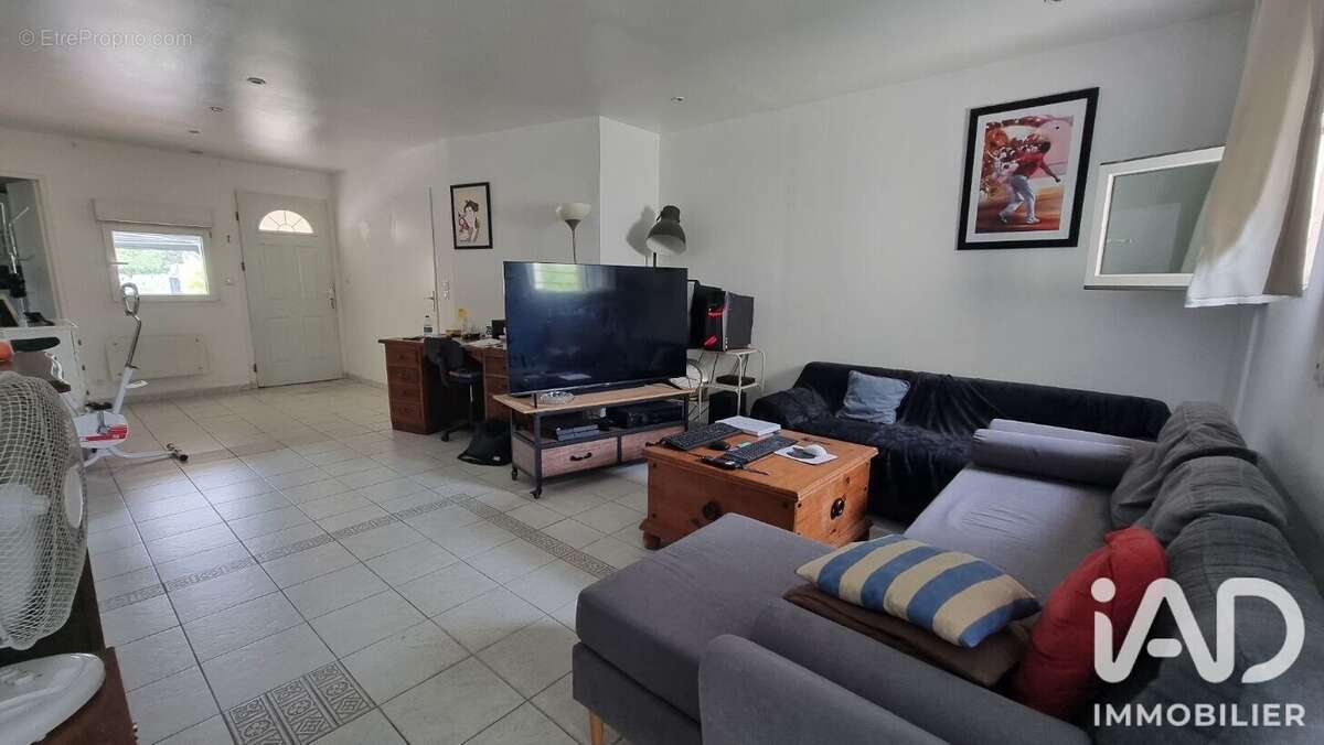 Photo 3