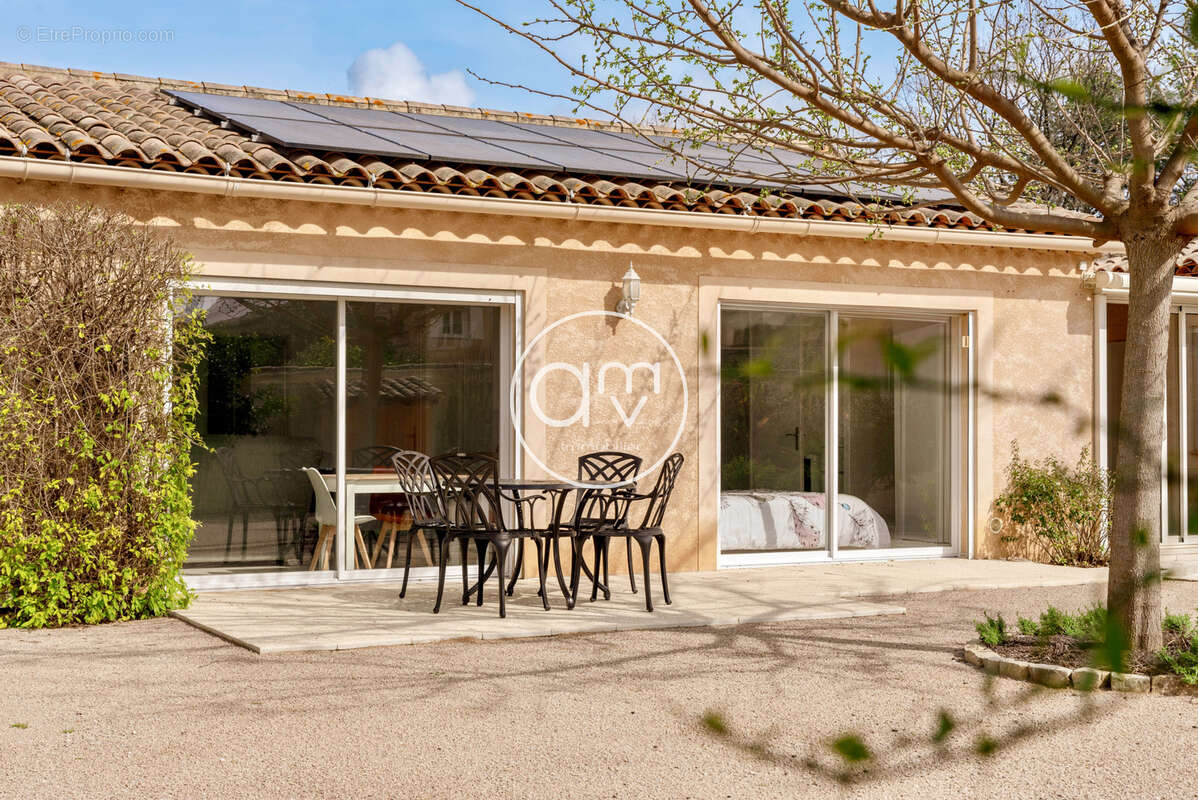 Maison à LA CRAU