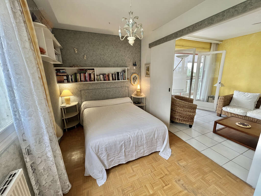 Appartement à CARRY-LE-ROUET