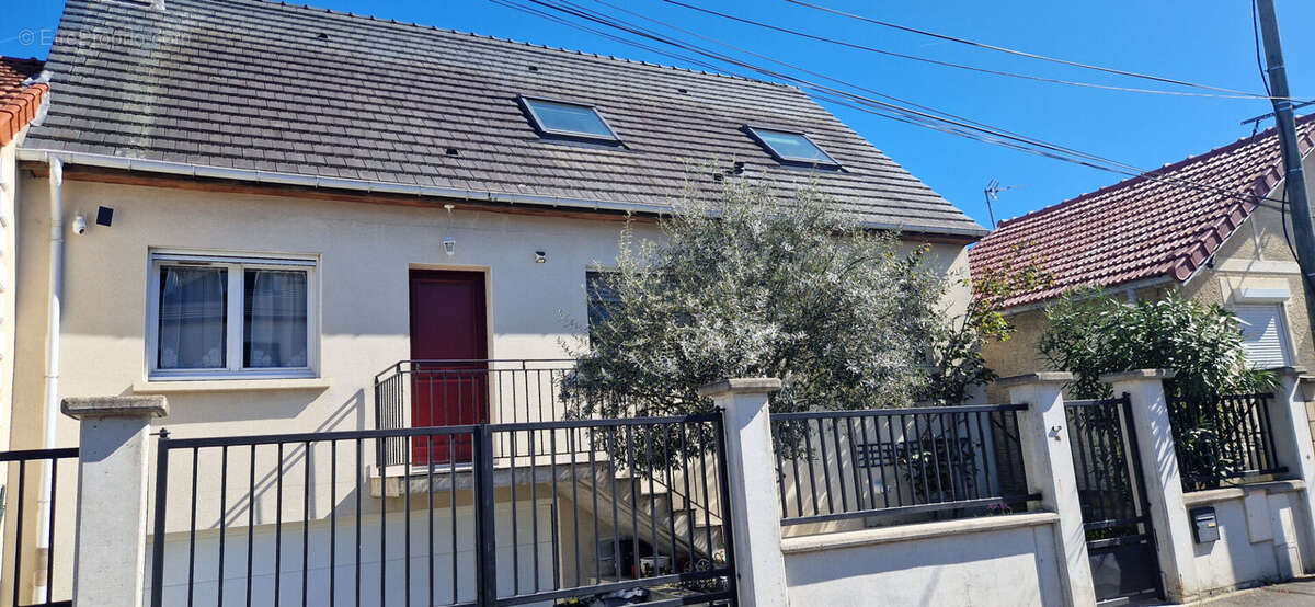 Maison à AULNAY-SOUS-BOIS