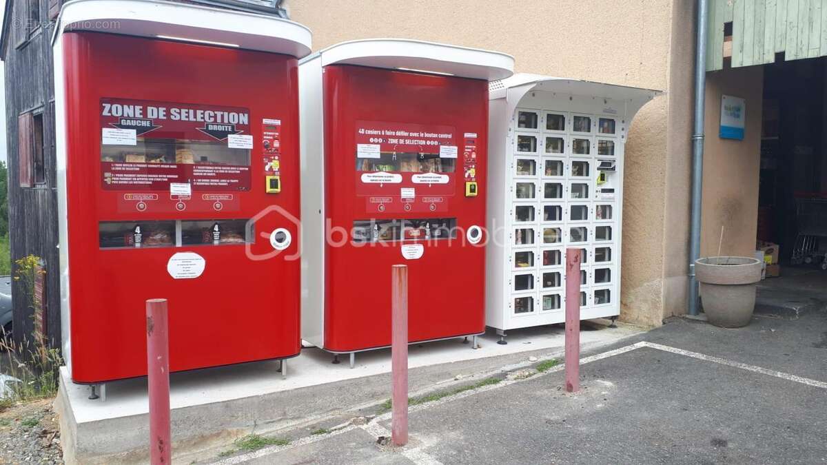 Commerce à SACHE