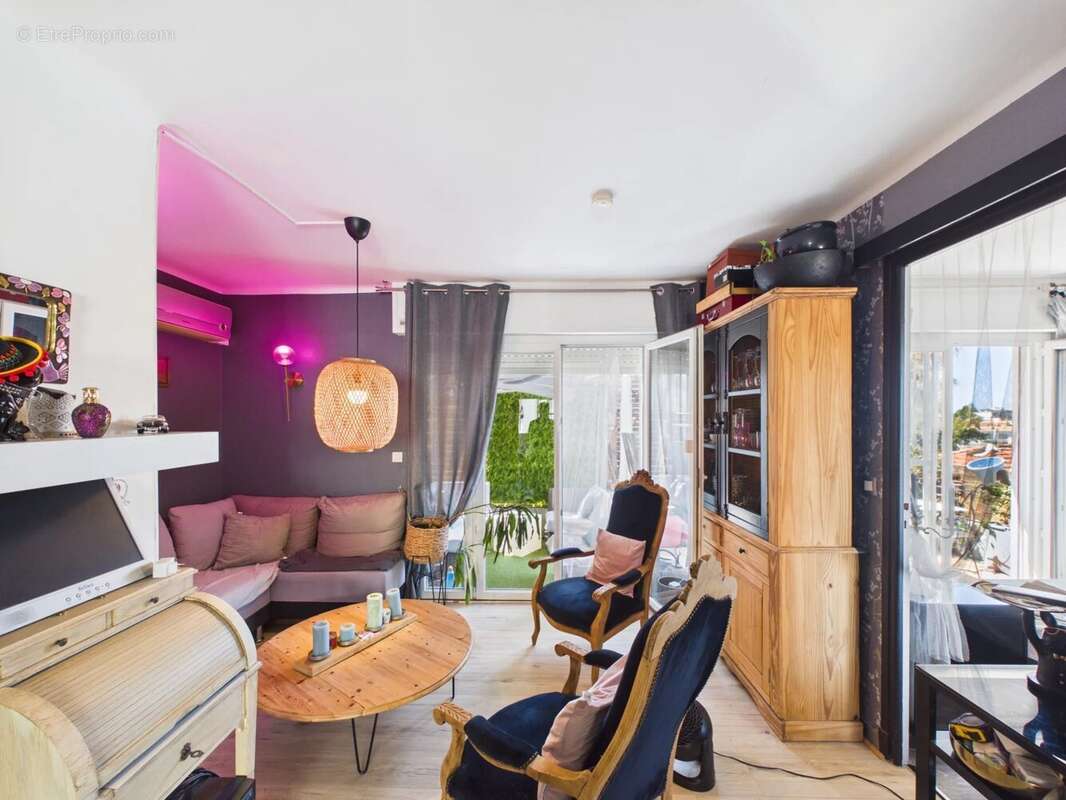 A  vendre juan les pins dernier etage traversant - photo 9