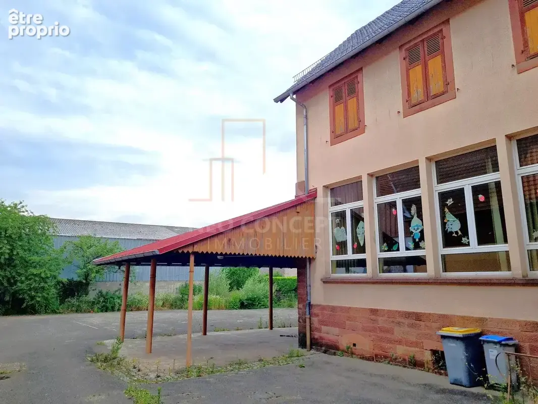*** Produit d'investissement *** immeuble situé  à proximité de toutes les commodités. A NE PAS LOUPER !!! - photo 3