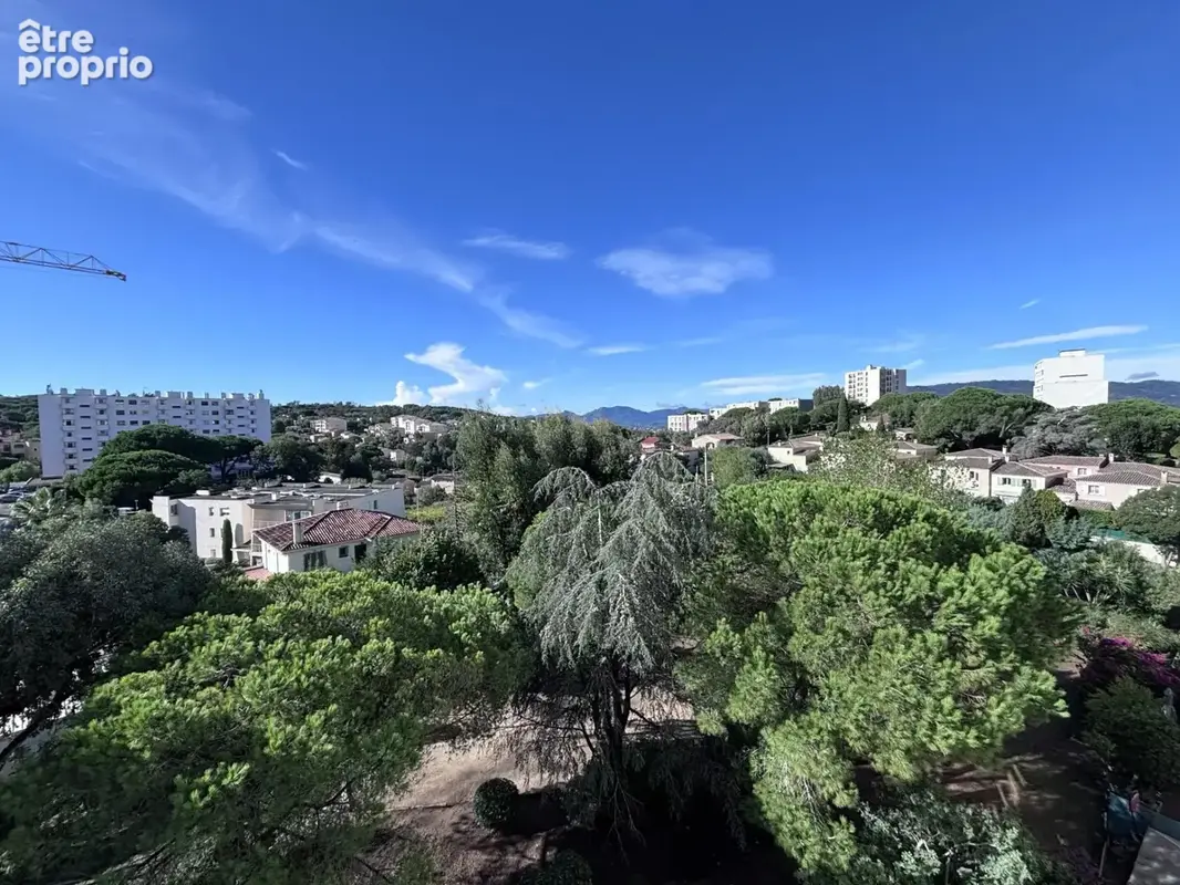 5 pieces 92m2 - a renover avec cave & parking - photo 2